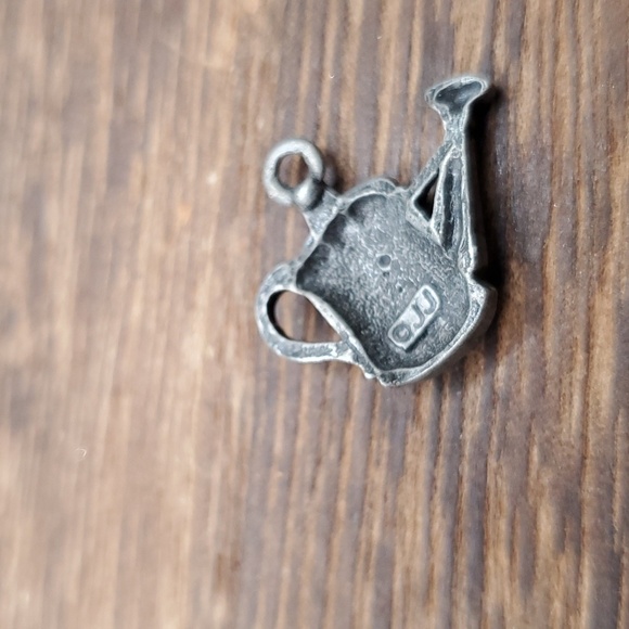 Vintage watering can pendant charm - Picture 2 of 2
